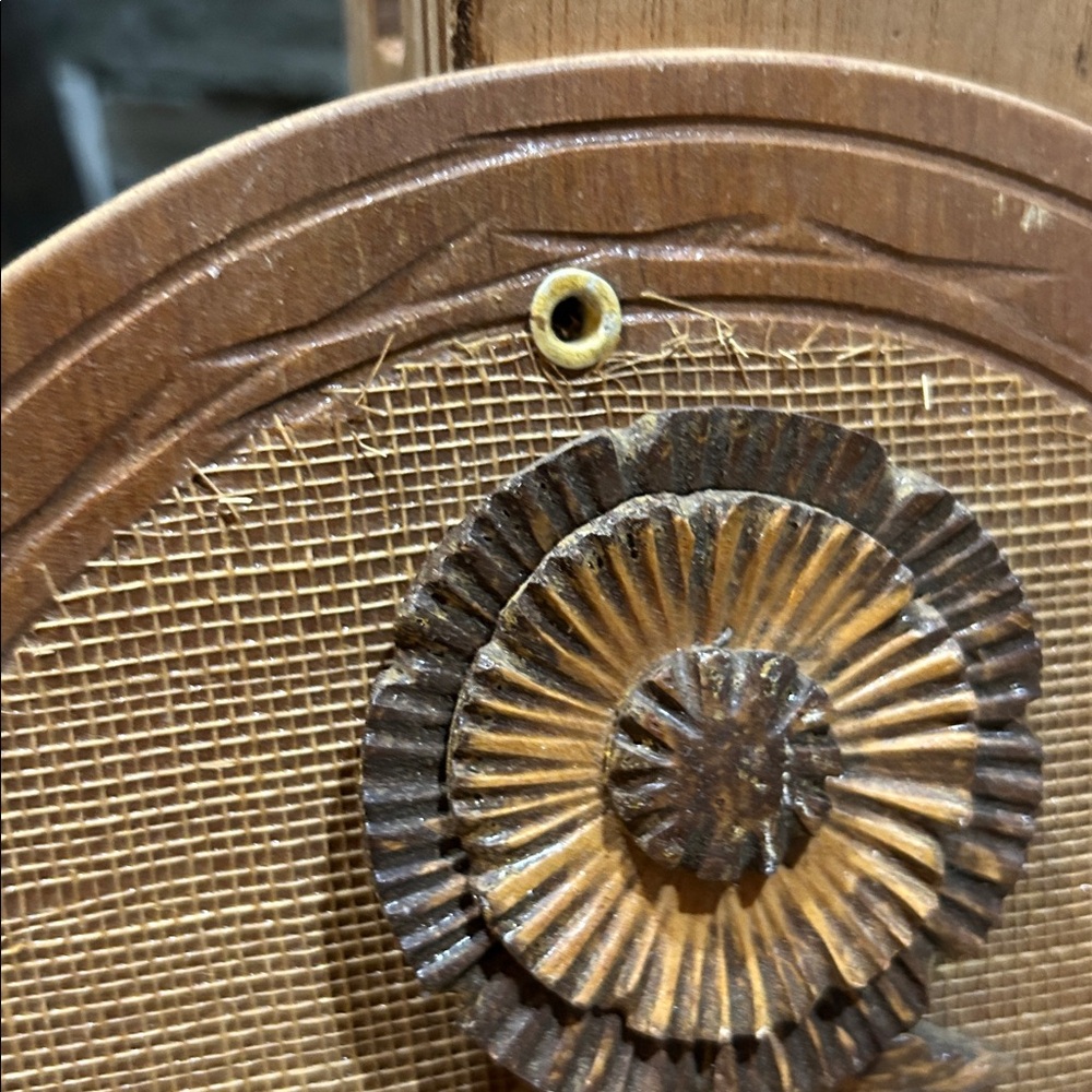 vintage 1970s hand-carved coconut shell floral wall art plaque - Picture 6 of 8